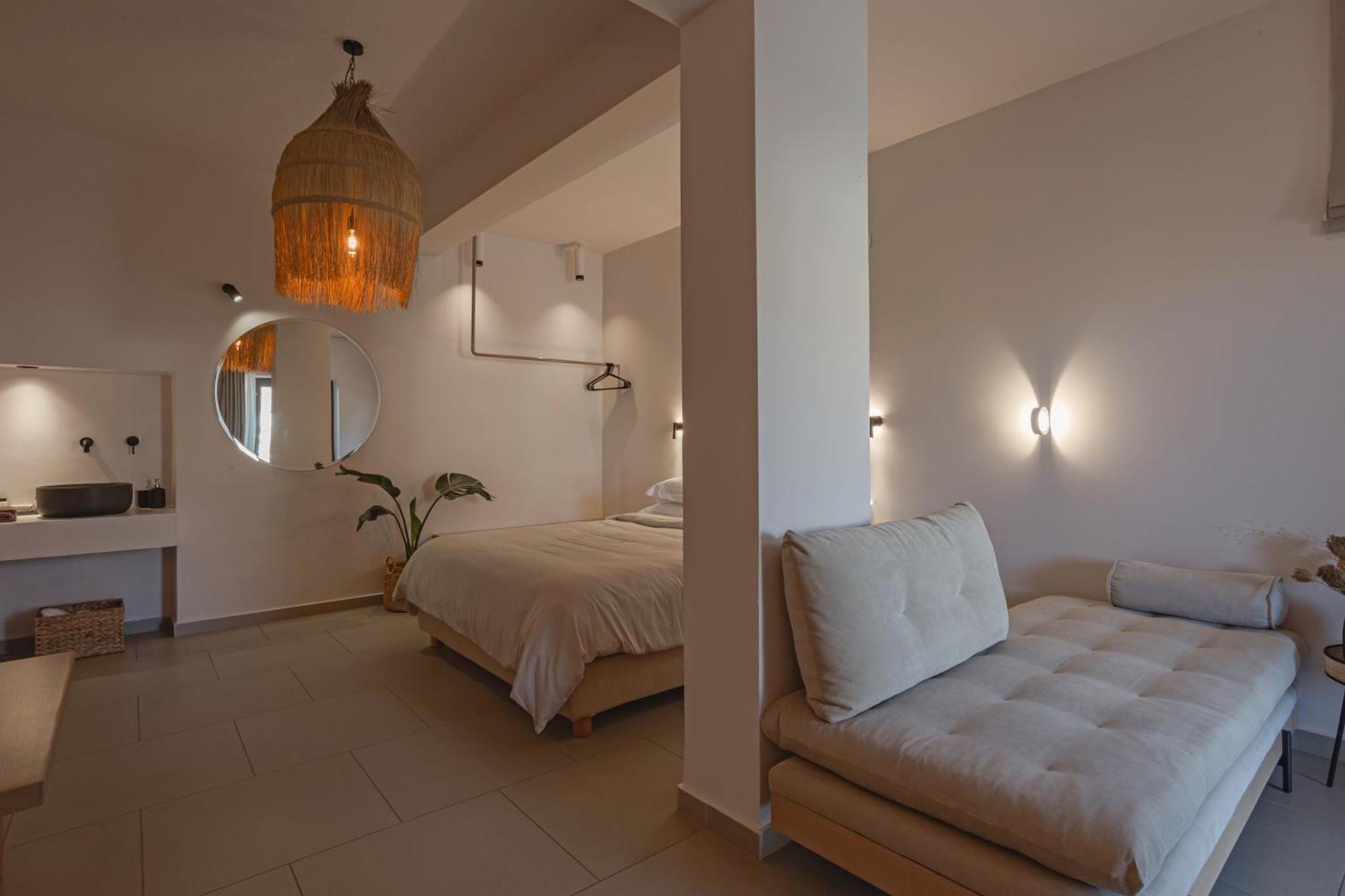Amal Kythnos Suites מראה חיצוני תמונה