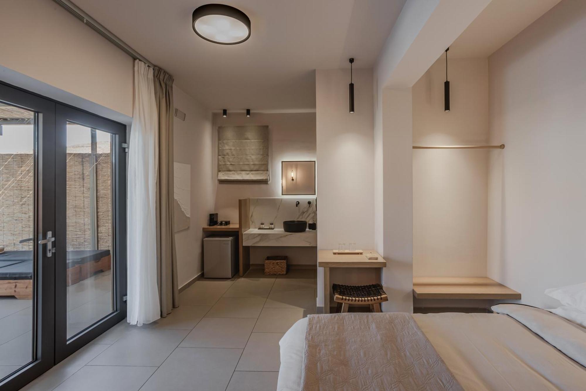 Amal Kythnos Suites מראה חיצוני תמונה