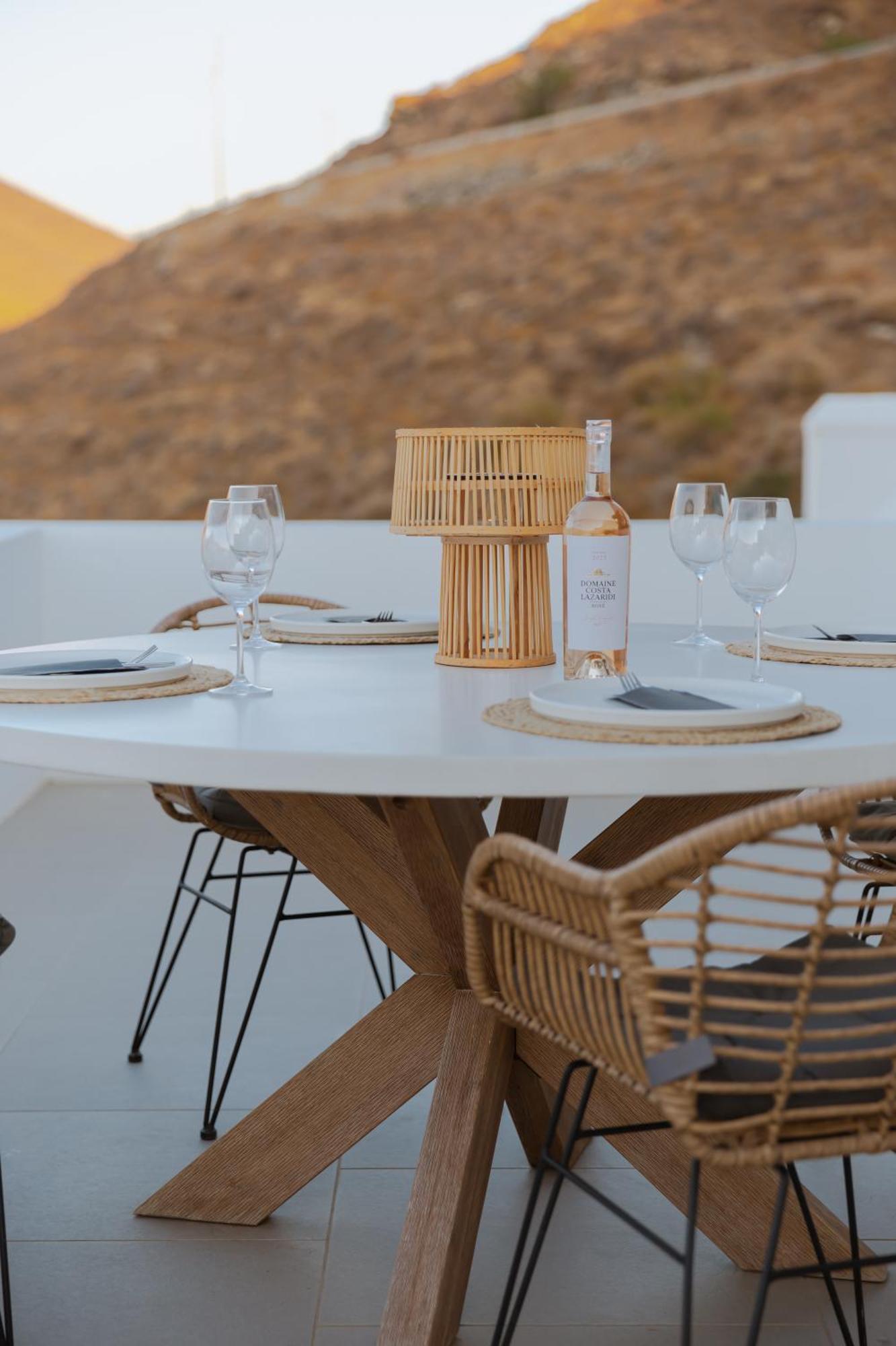 Amal Kythnos Suites מראה חיצוני תמונה