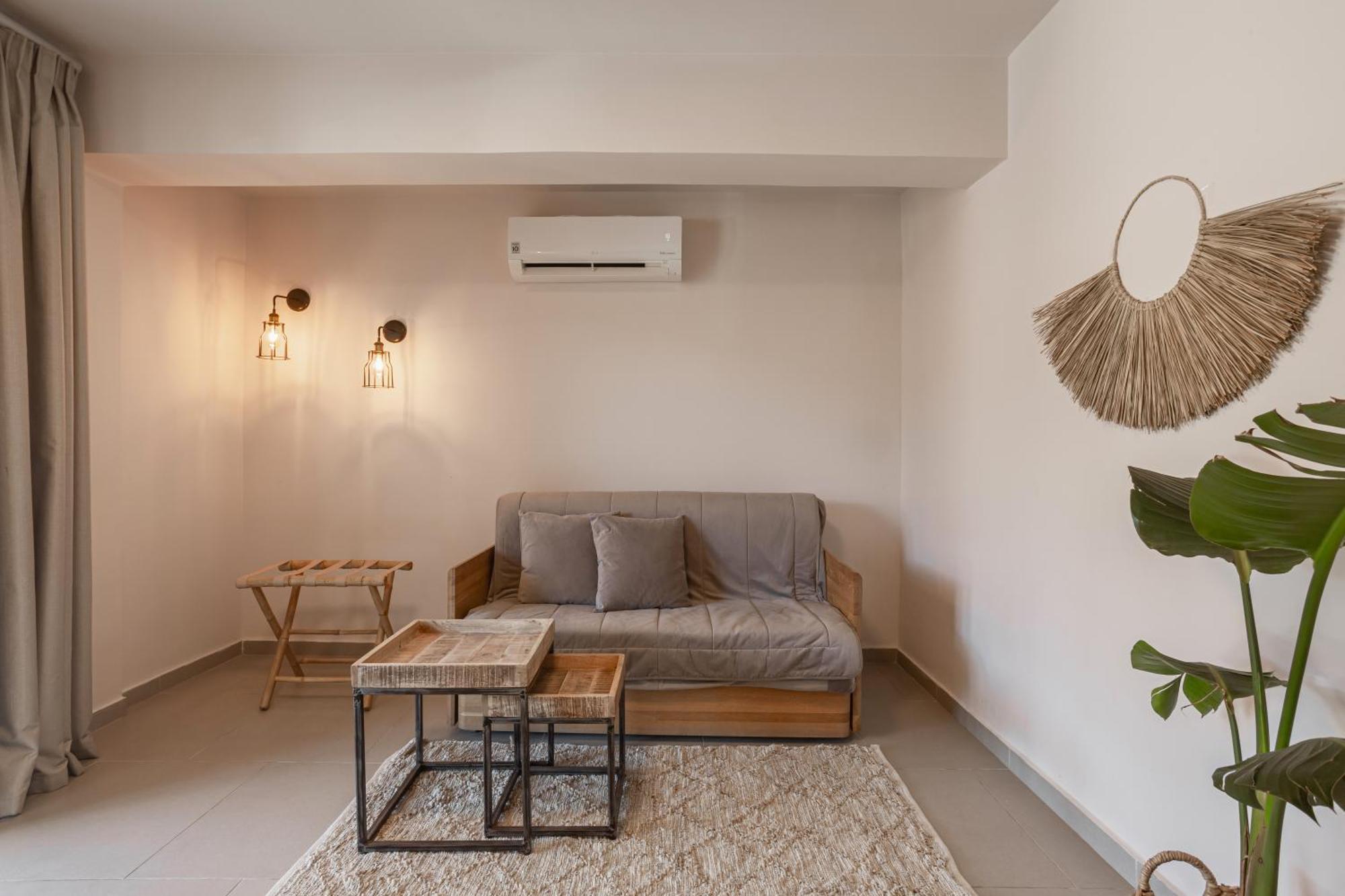 Amal Kythnos Suites מראה חיצוני תמונה