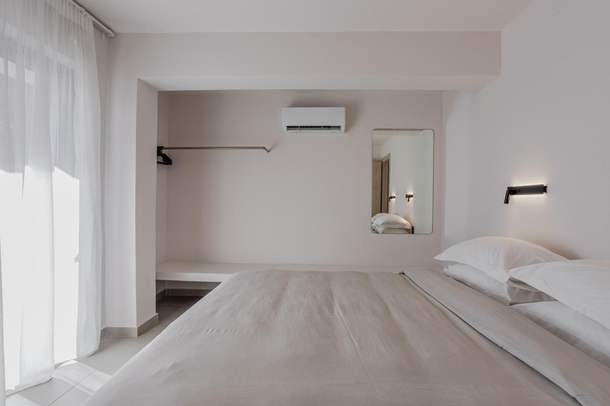 Amal Kythnos Suites מראה חיצוני תמונה